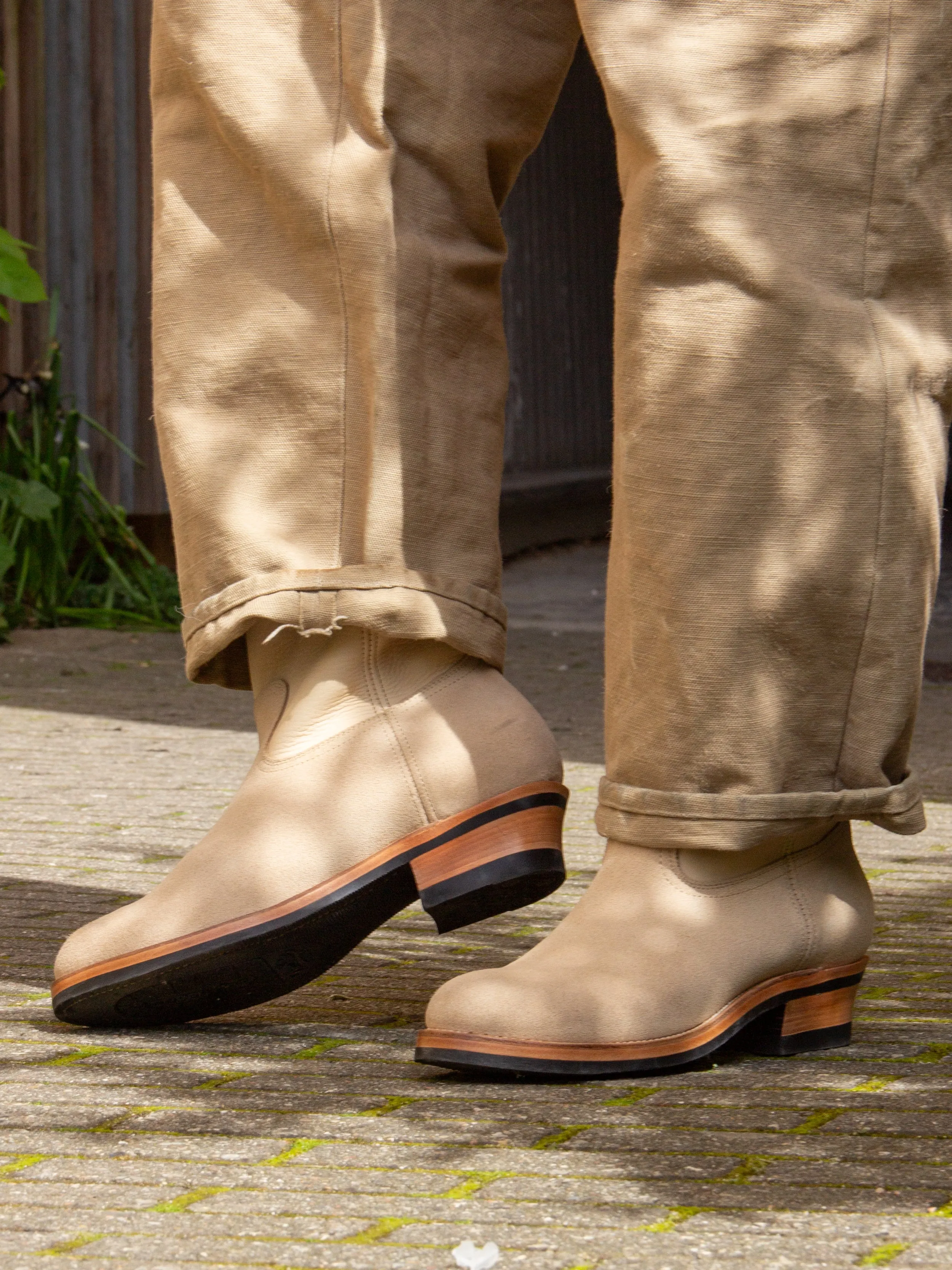 Bright Shoemakers, Roper Boot, Sand Rough Out