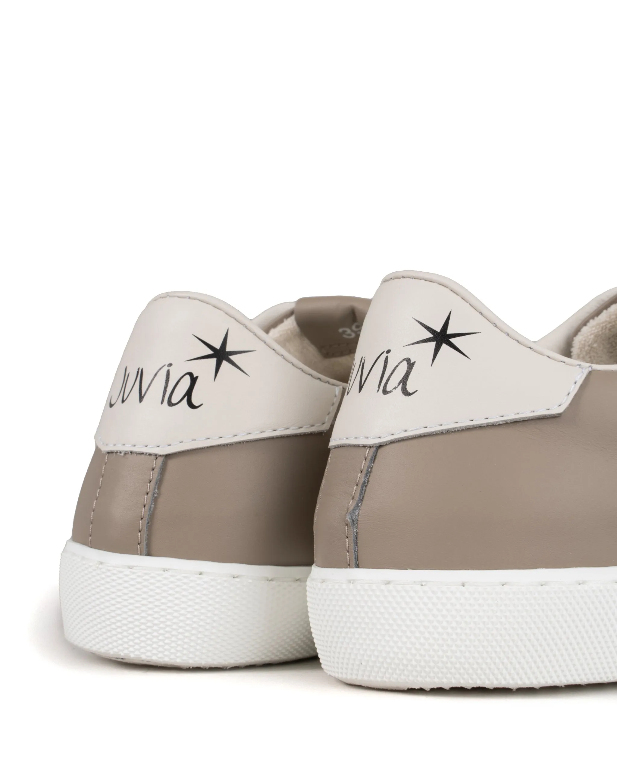 LEATHER CROWN | NAPPA LOW TOP SNEAKER