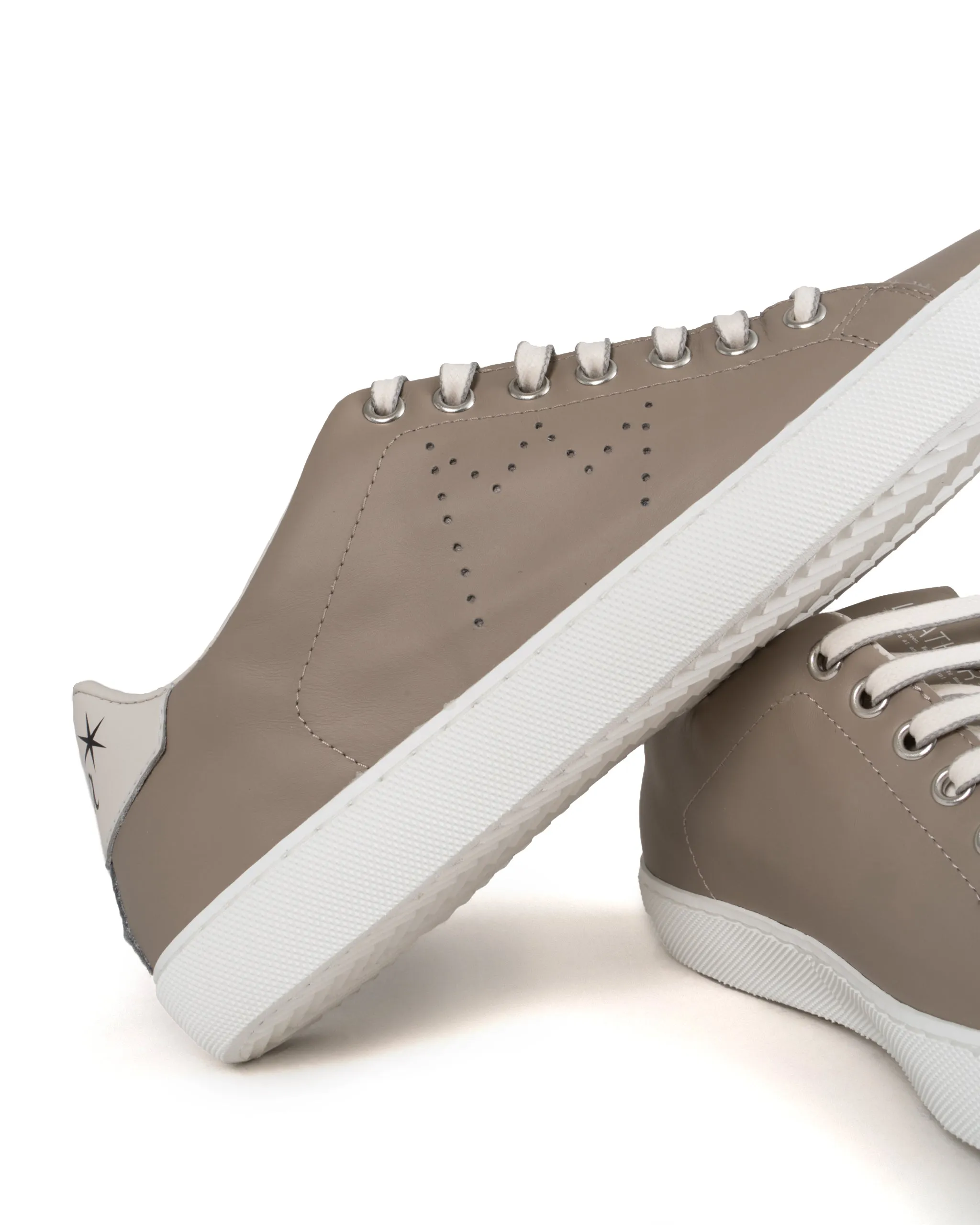 LEATHER CROWN | NAPPA LOW TOP SNEAKER