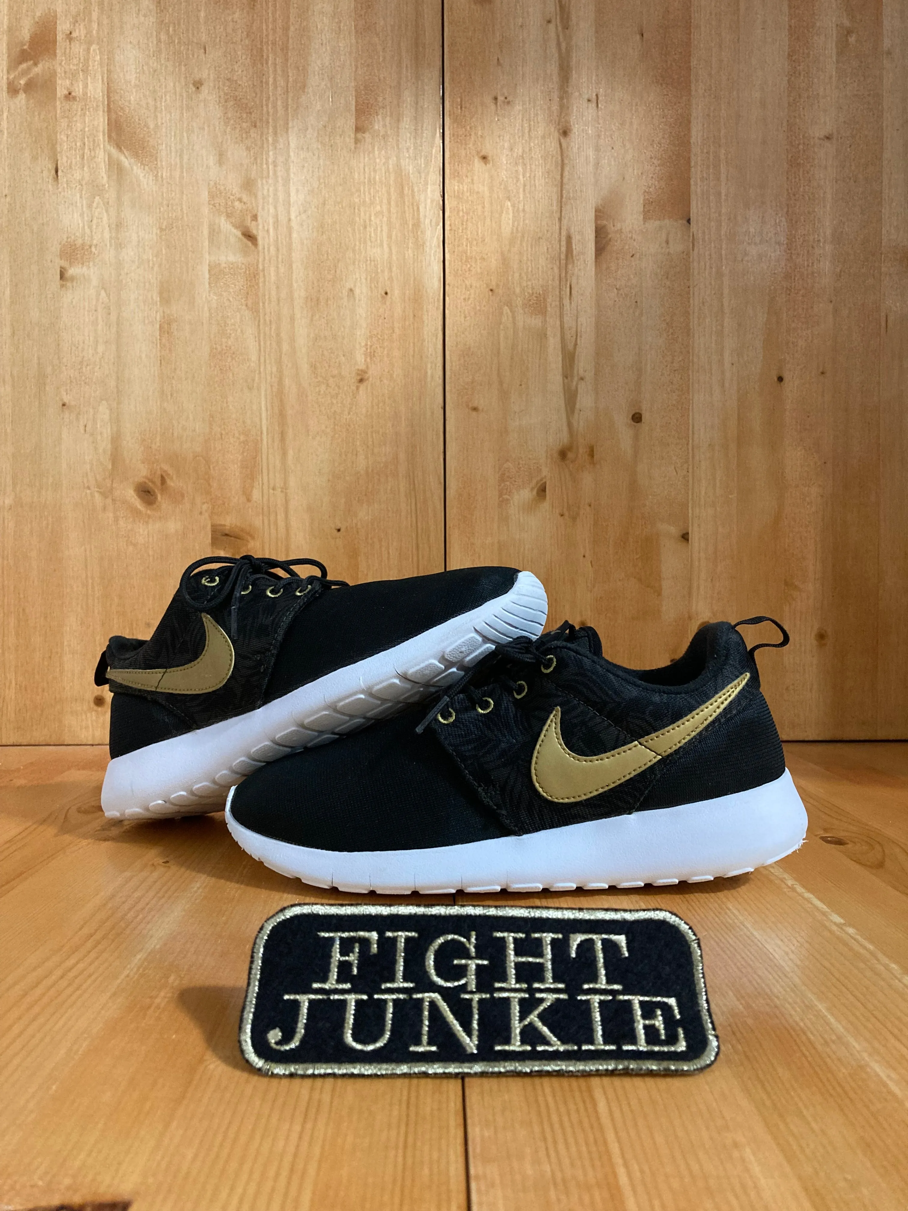 NIKE ROSHE ONE Youth Size 6Y Running Training Shoes Sneakers Black & White